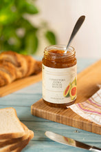 Laden Sie das Bild in den Galerie-Viewer, Kalabrische Feigenkonfitüre von Feinkost Ranieri, süße Marmelade aus weißen Feigen, ideal für Brot und Desserts.