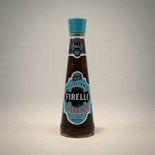 Laden Sie das Bild in den Galerie-Viewer, Feinkost Ranieri Firelli Extra Hot Chili Sauce in Flasche, würzige italienische Hot Sauce mit roten Chilischoten, Gewürz.
